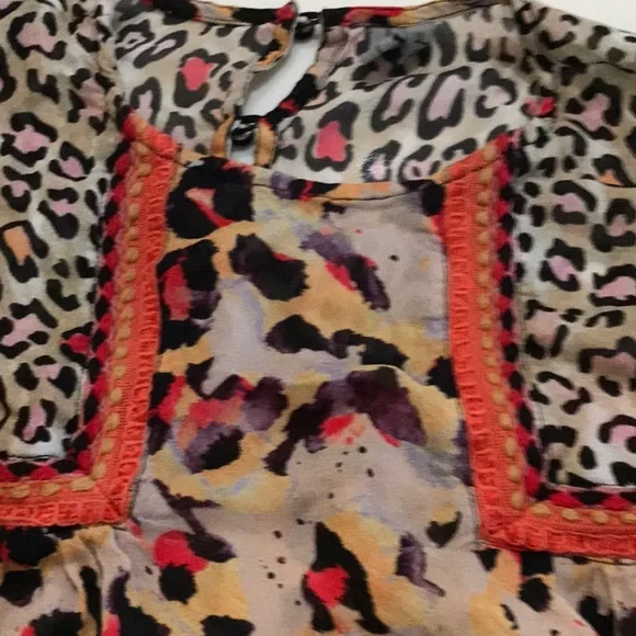 Animal print blouse small - Picture 2 of 8